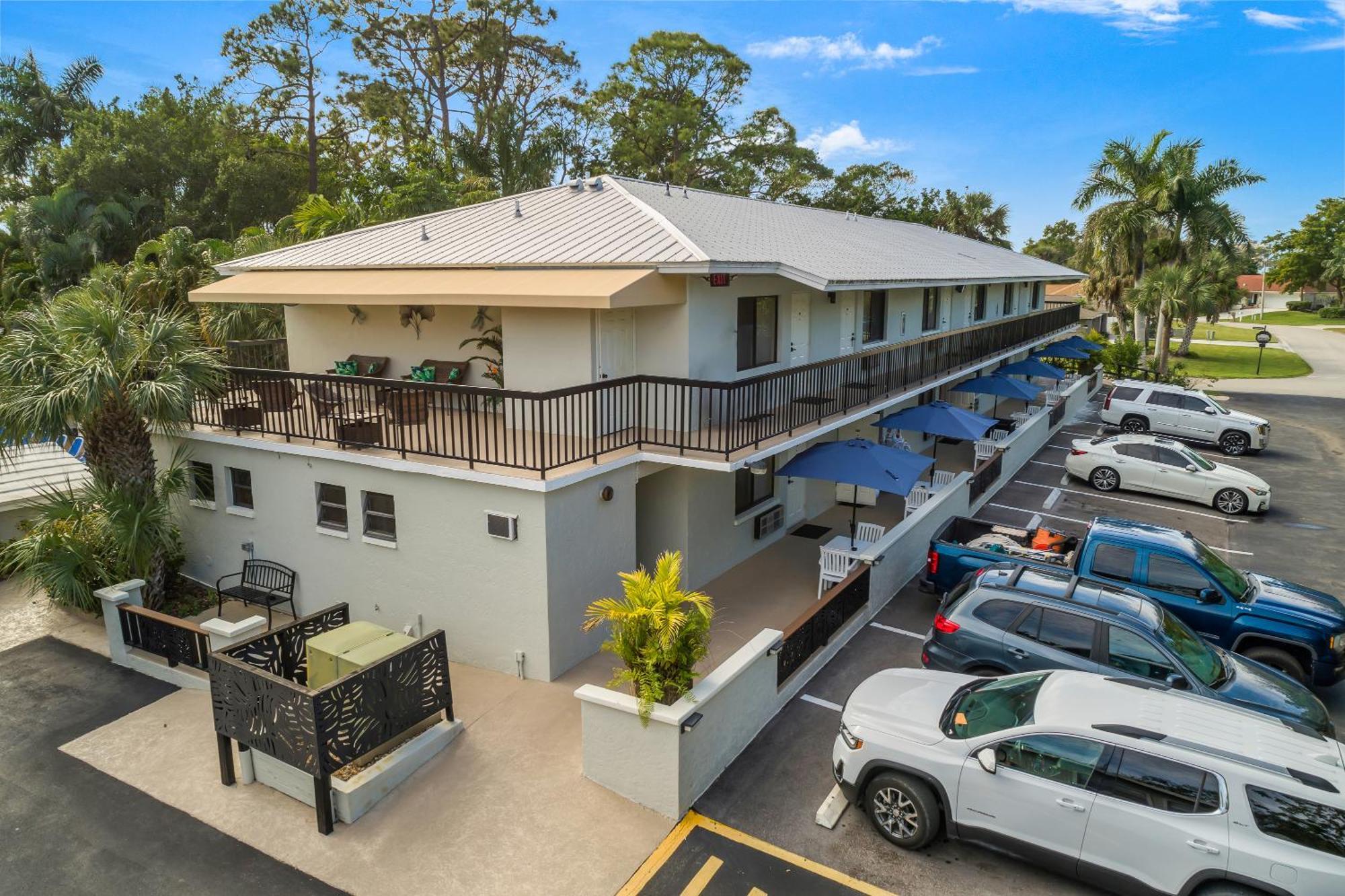 The Fairways Inn Of North Naples Eksteriør bilde